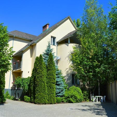 Mini Chisinau Hotel Exterior photo