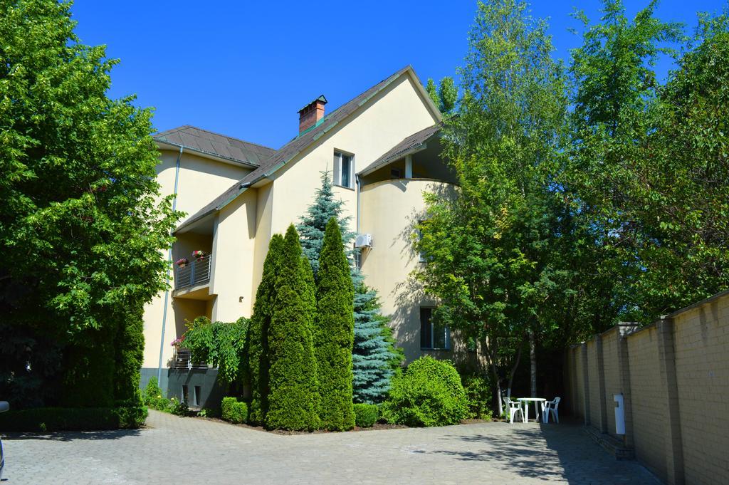 Mini Chisinau Hotel Exterior photo